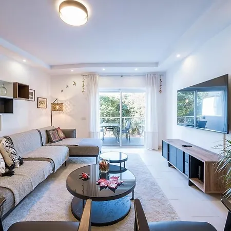 - Anna Town Apartment *